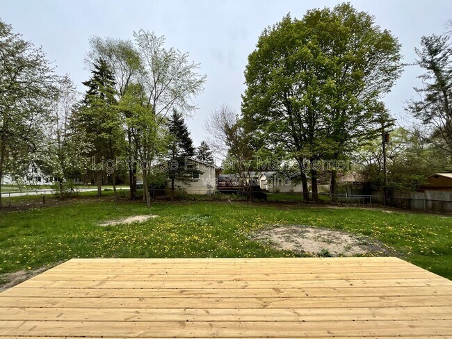 Building Photo - 818 Delray Ave SE