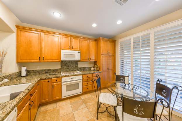 Building Photo - 80528 Avenida Camarillo