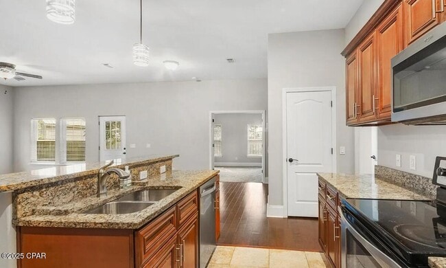 Building Photo - 102 Pura Vida Ct