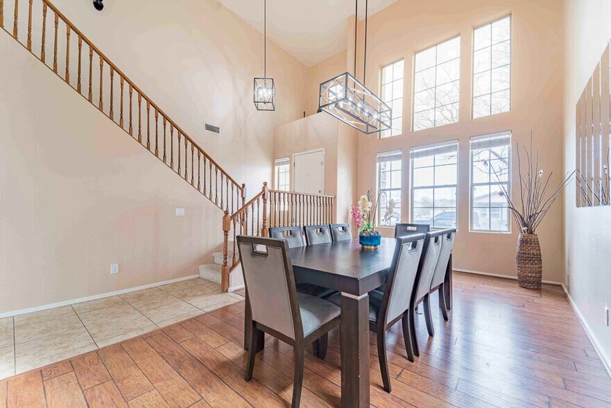 Building Photo - 1761 N St Francis Pl