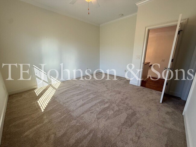 Building Photo - 5540 Brookberry Farm Rd