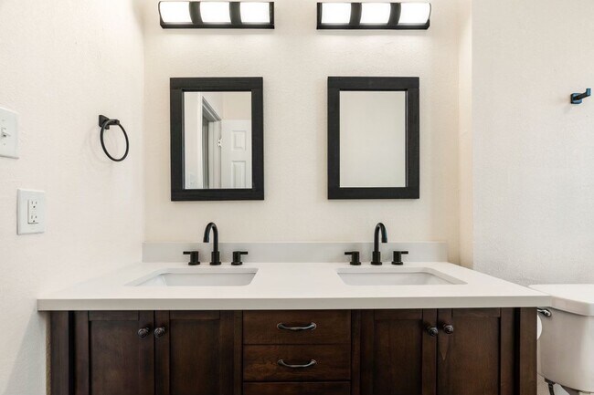 Building Photo - 11903 Edgar St