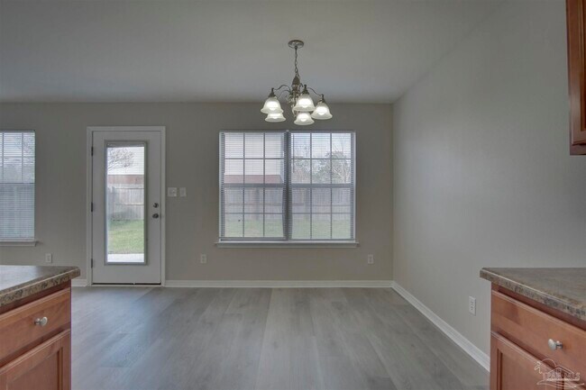 Building Photo - 1292 Wetherby Rd