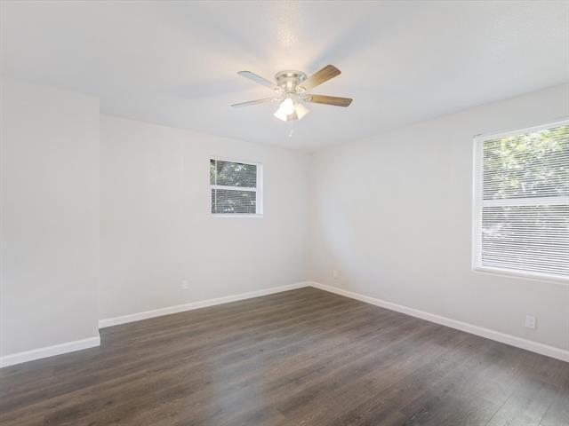 Building Photo - 2438 Lea Crest Dr