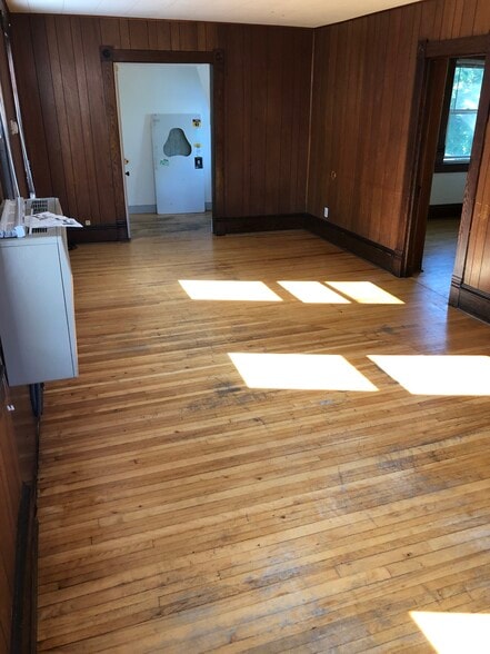 Large living room - 251 Maine St