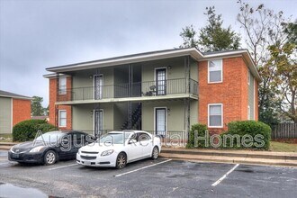 Building Photo - 2571 1/2 Tobacco Road - D
