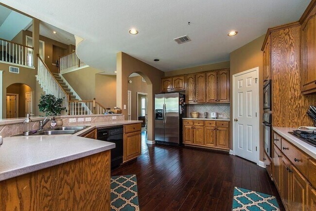 Building Photo - 3815 Lagoona Dr