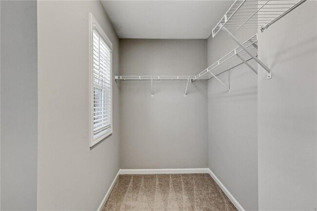 Building Photo - 1237 Foxcroft Ln