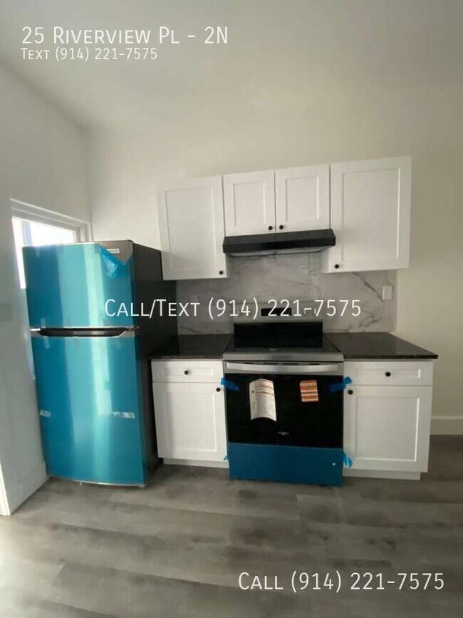 Building Photo - 25 Riverview Pl