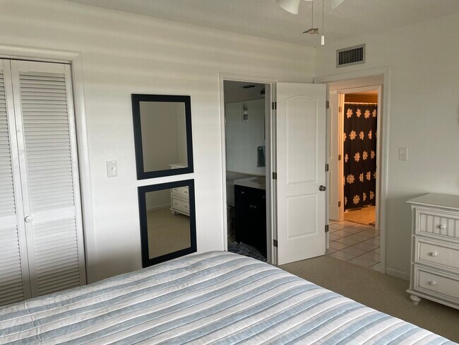 Bedroom - 4501 S Atlantic Ave