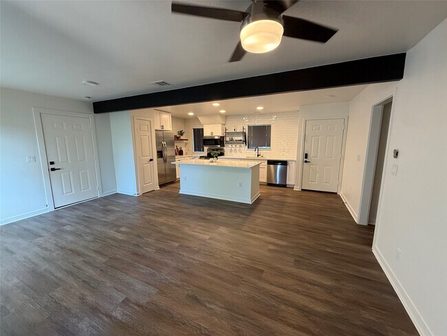 Building Photo - 4111 Beran Dr