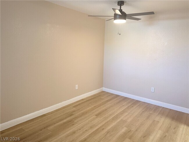 Building Photo - 5055 W Hacienda Ave