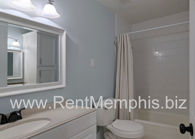 Building Photo - 5049 Alrose Ave