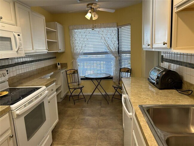 Building Photo - 1316 Pasadena Ave S