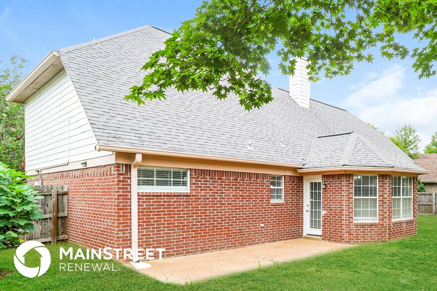 Building Photo - 11215 Ram Hill Cove
