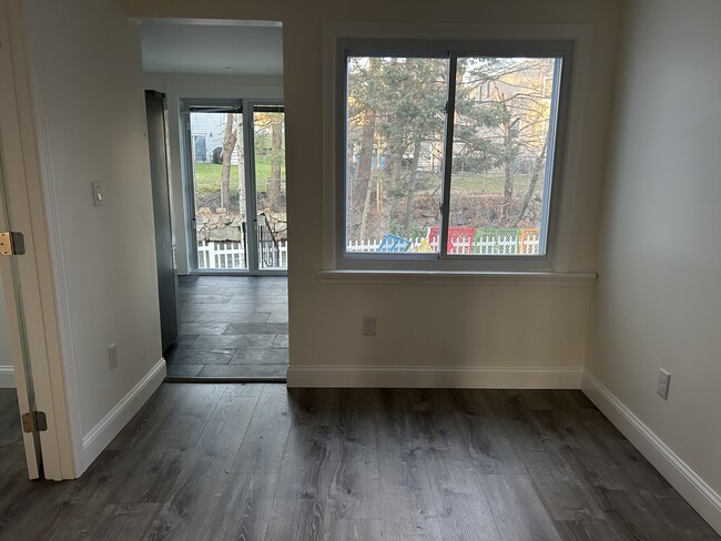 Building Photo - 32 Revere Ct