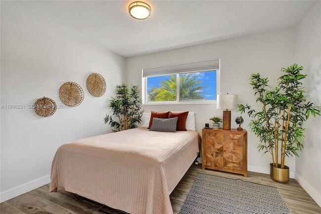 Building Photo - 19625 NW 6th Pl