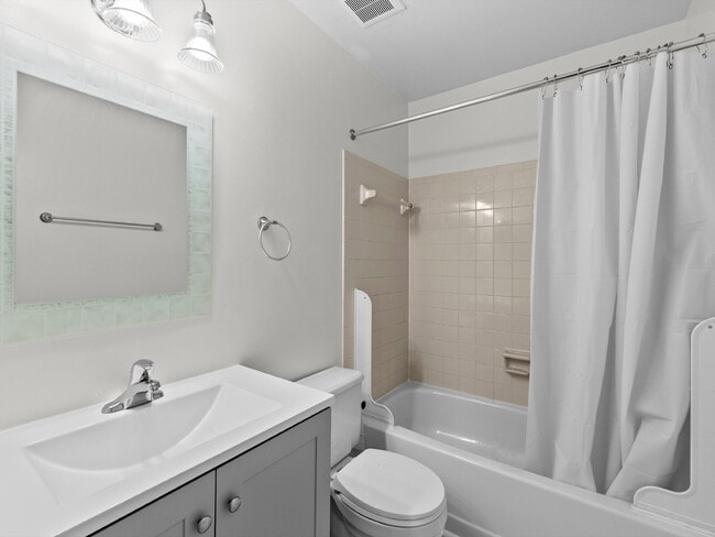 Building Photo - 2178 Mager Dr