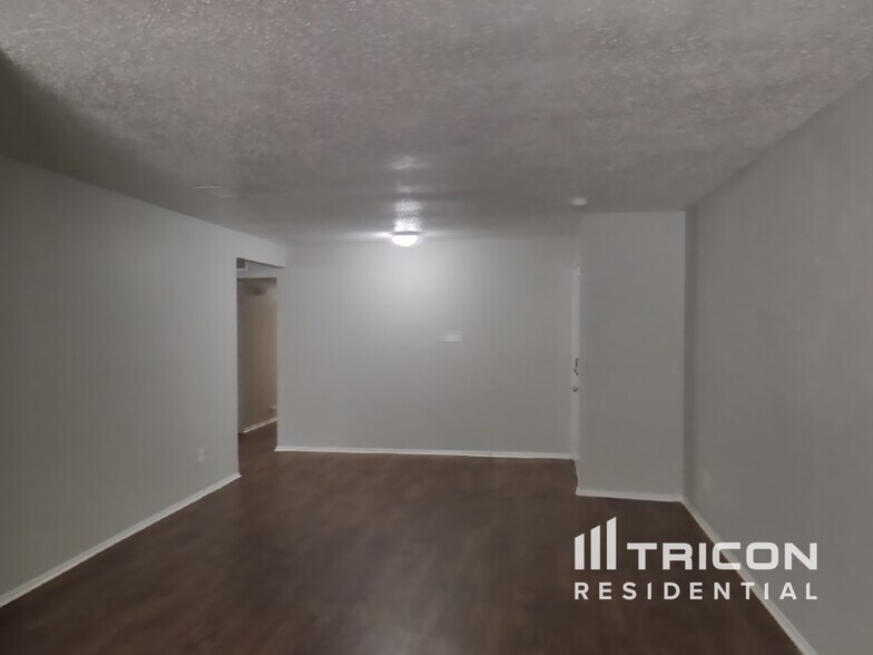 Building Photo - 717 Marlow Pl