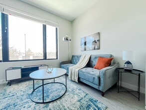 Building Photo - 2530 University Ave