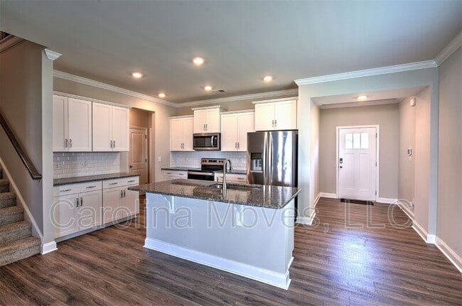 Building Photo - 572 Yellow Fox Rd