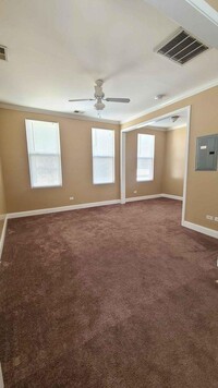 Building Photo - 1 bedroom in Chicago IL 60614
