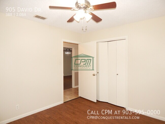 Building Photo - 905 David Dr
