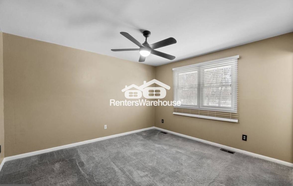 Building Photo - 241 Cedarmere Cir