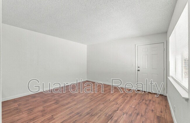 Building Photo - 4248 Tara Ave