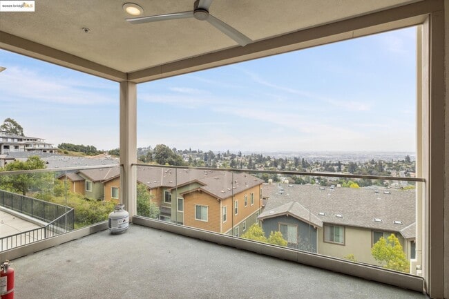 Building Photo - 6733 Skyview Dr