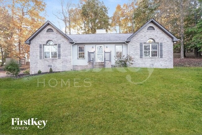 Building Photo - 802 Red Hollow Dr