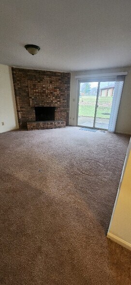 Building Photo - 4749 Foxdale Dr