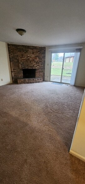 Building Photo - 4761 Foxdale Dr