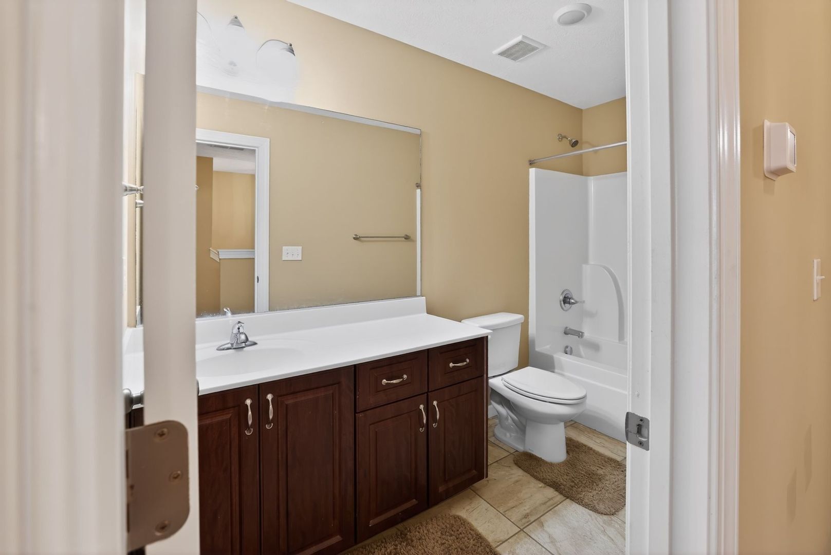 Building Photo - 2226 Kendall Park Dr