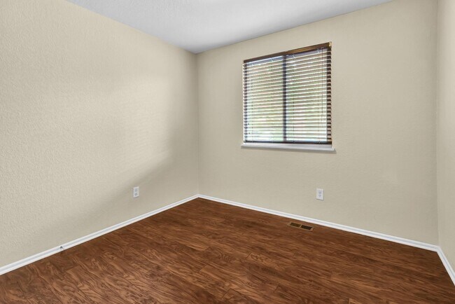 Building Photo - 4559 Ashfield Dr