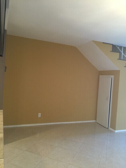 Building Photo - 1350 Torrance Blvd