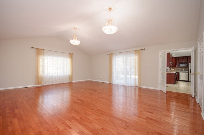 Building Photo - 317 Arapahoe Trail