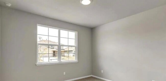 Building Photo - 400 Barton Creek Ln