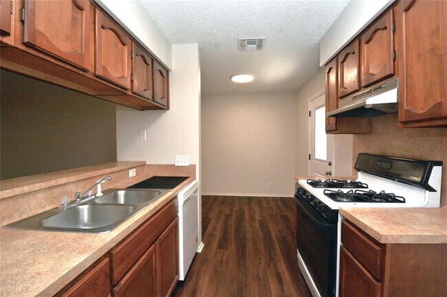 Building Photo - 11314 Walnut Ridge Dr