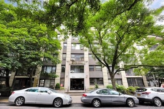 Building Photo - 98-34 63rd Dr