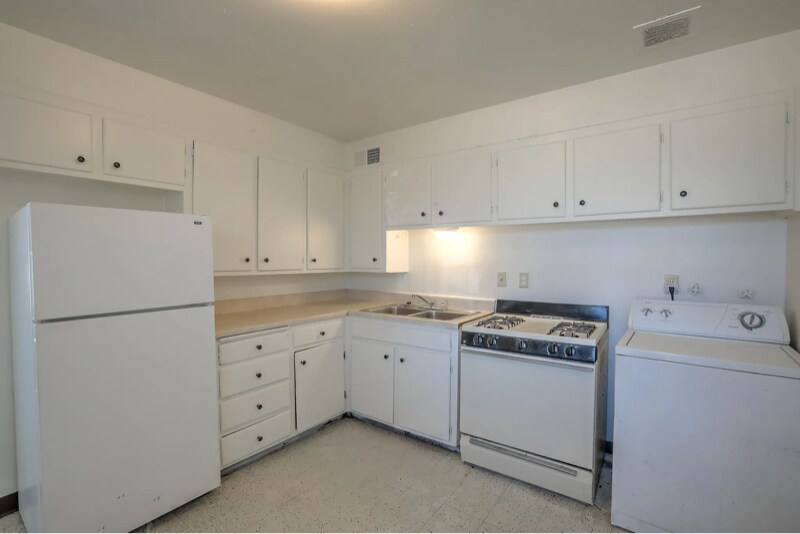 Building Photo - 3518 Crest Ave SE