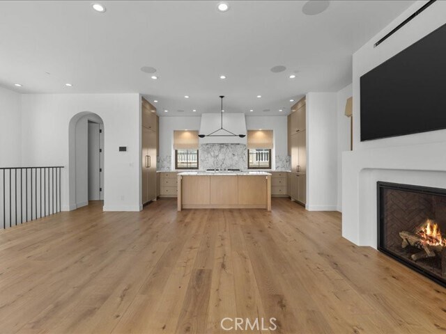Building Photo - 505 Bayview Dr