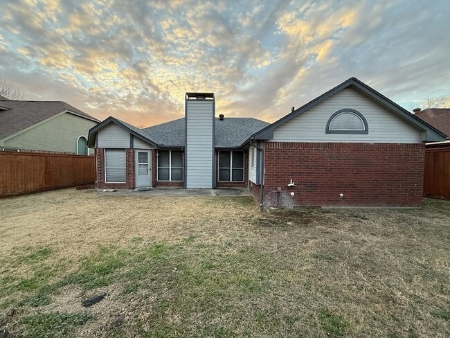 Building Photo - 7012 Bernadine St