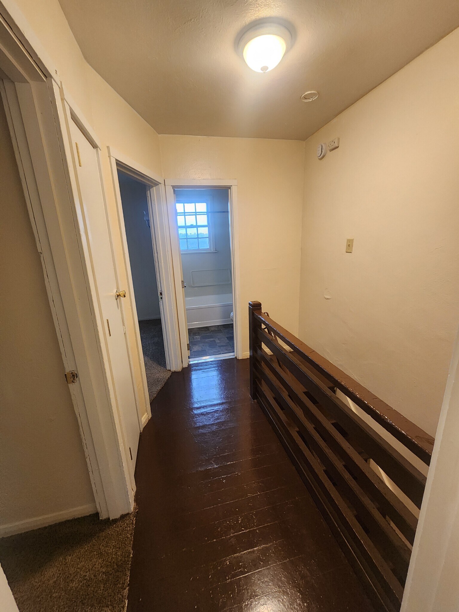 Building Photo - 1417 NW Carden Ave