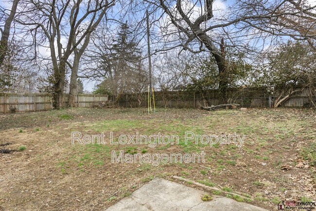 Building Photo - 203 Loch Lomond Dr