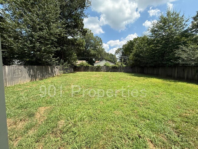 Building Photo - 1096 McEvers Rd