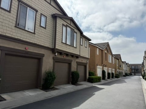 Building Photo - 1341 McFadden Dr