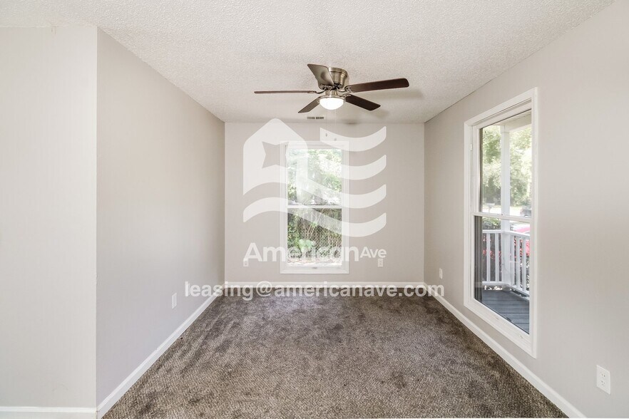 Building Photo - 501 Riley St