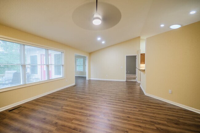 Building Photo - 63 Sergio Way