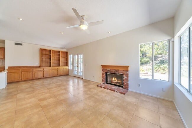 Building Photo - 3203 Montagne Way
